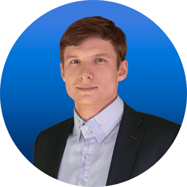 Старший консультант Левченко  Егор Сергеевич