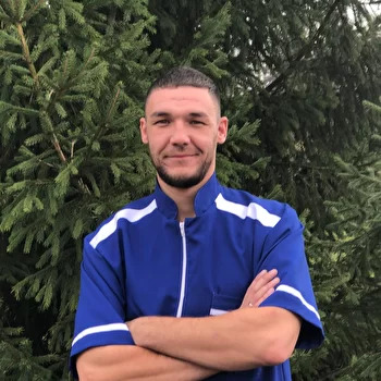 Консультант по химической зависимости. Руководитель группы  Эльдар Селимов