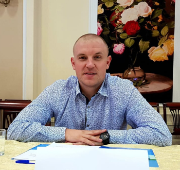 Руководитель центра  Михаил Часовских