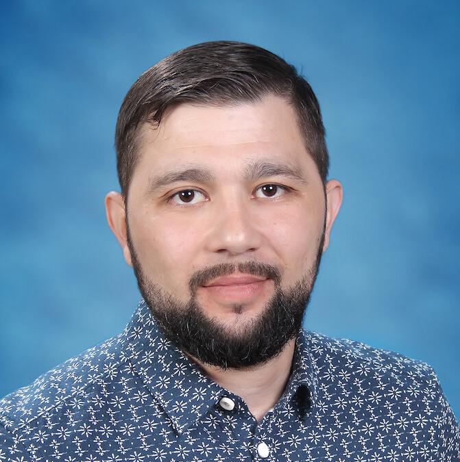 воспитатель Халилов  Радмир Мунирович