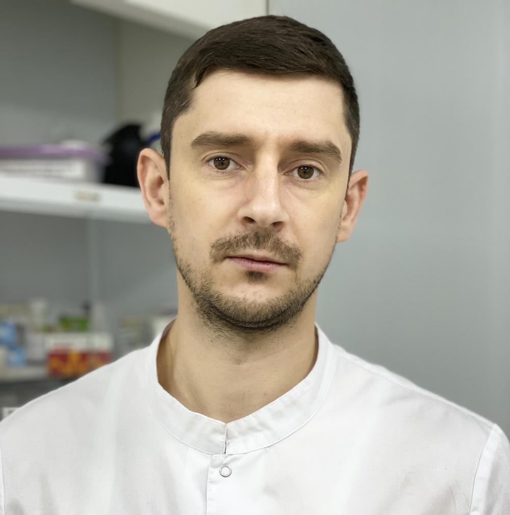 Главврач, организатор работы здравоохранения  Яковец Никита Николаевич