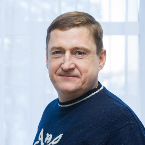 Исполнительный директор  Волобуев Дмитрий