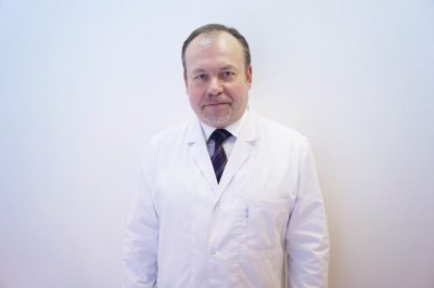 Главный врач Лугинин  Леонид Николаевич 