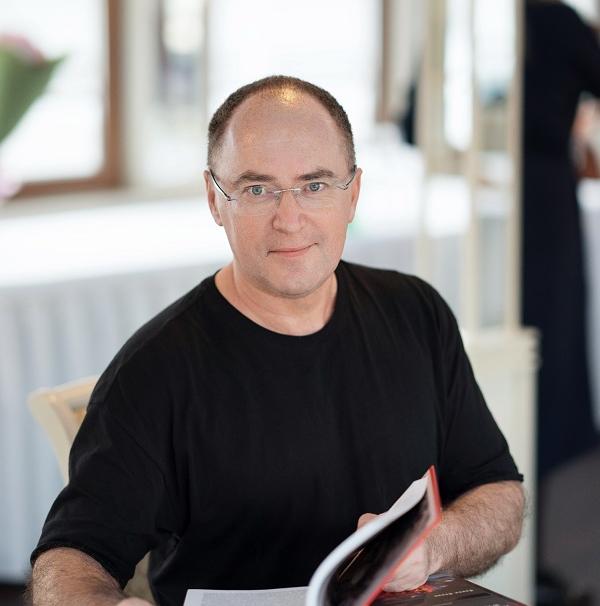 Научный руководитель, к.м.н., врач-посихотерапевт  Вагин Юрий