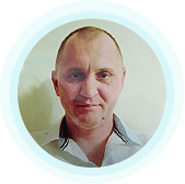 Директор центра Клюев  Владимир Николаевич