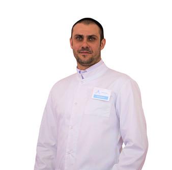 Социальный работник  Садаев Руслан Садаевич