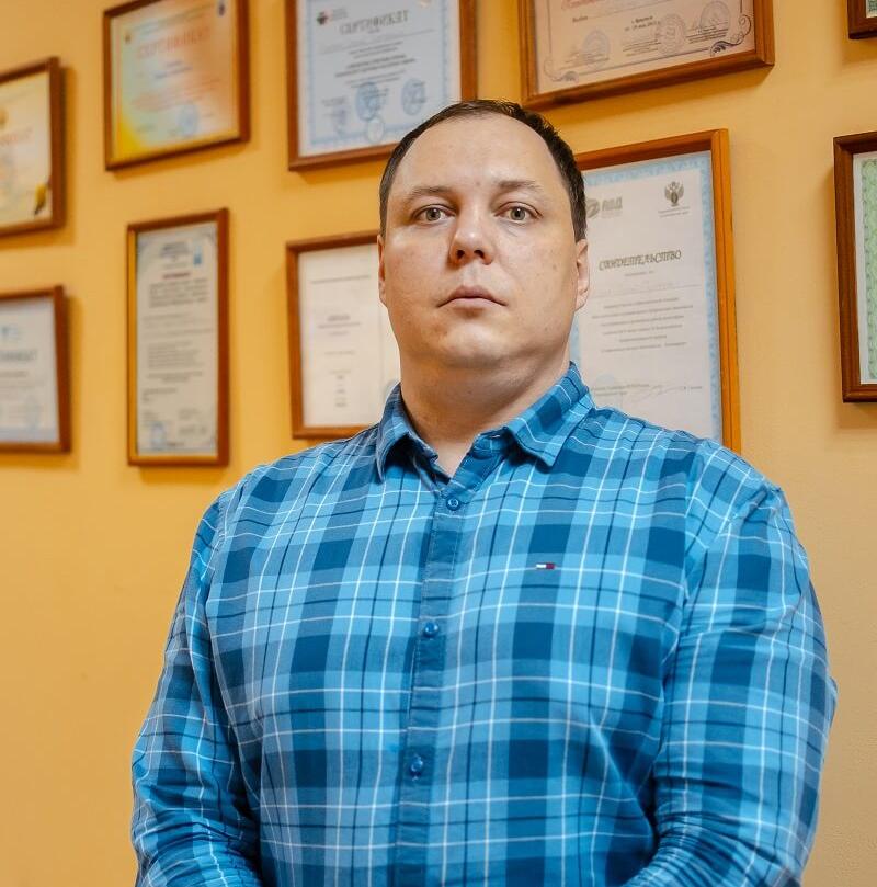 Директор центра Глызин  Сергей Сергеевич