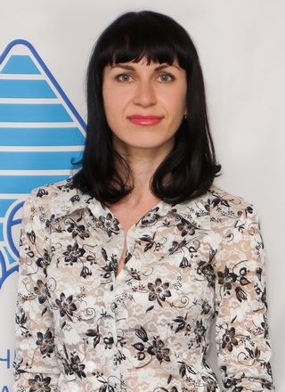 Менеджер по работе с клиентами РЦ "Вершина-Липецк" Полуляхова  Валентина Викторовна