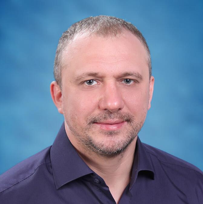 руководитель программы Иванов  Артем Владимирович