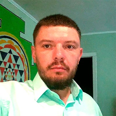 Руководитель центра  Василий Николаевич