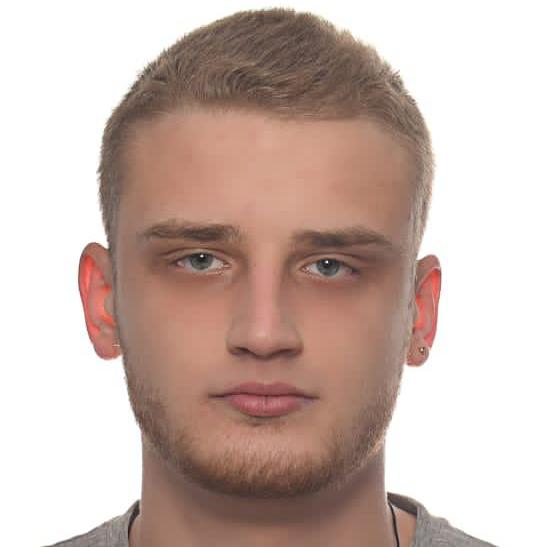 Консультант  Попов Максим Романович