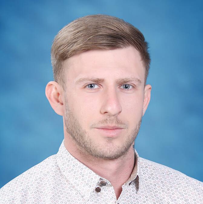 директор Деревянко  Павел Игоревич