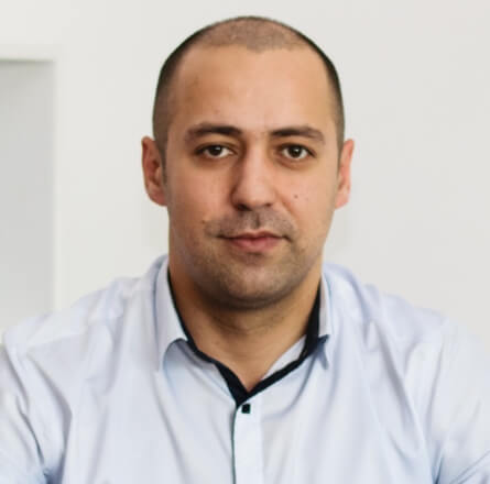 Генеральный Директор  Владимир Михайлов